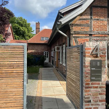 Gemuetliches Mit Kleinem Garten In Lage Apartment Burgwedel (Lower-Saxony)